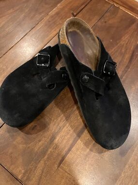 Birkenstock Black Suede Clog w/buckle